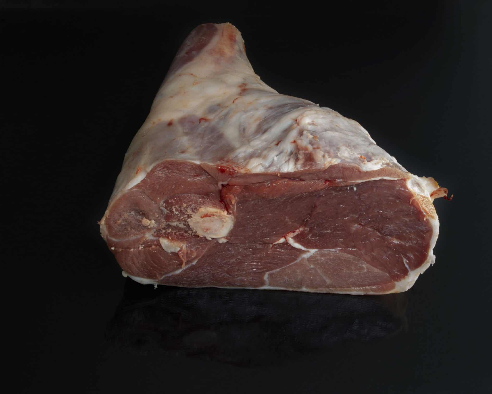 Lamb Leg Bone In ( No Shank)
